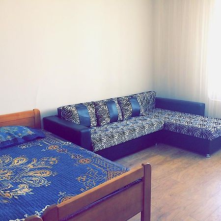 Khan Shatyr Apartment Αστάνα Εξωτερικό φωτογραφία